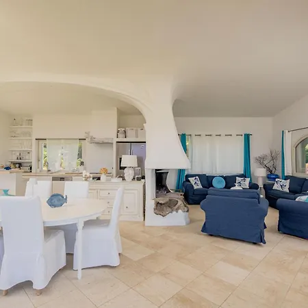 Panoramica Vista Mare-privacy Con Piscina Вилла *