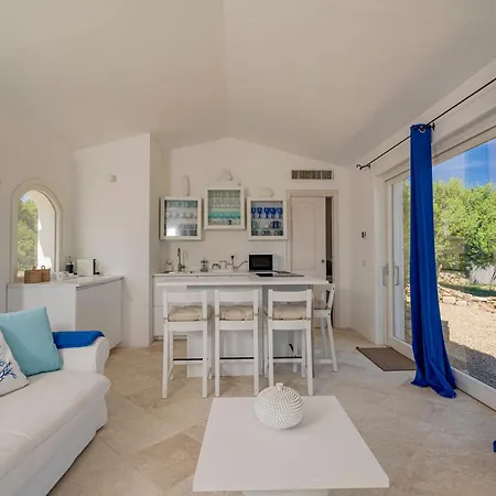 Panoramica Vista Mare-privacy Con Piscina Вилла