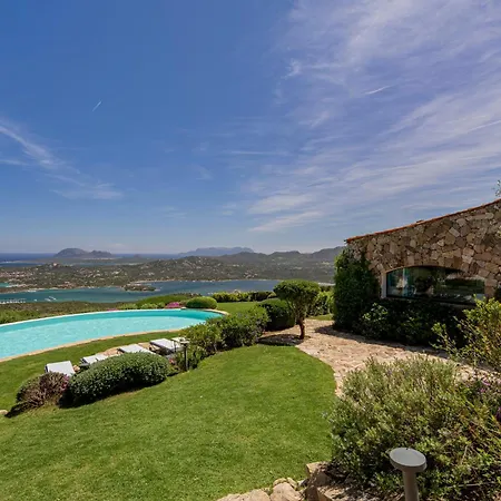 Panoramica Vista Mare-privacy Con Piscina Cugnana Verde