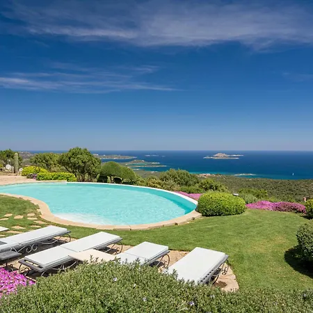 Panoramica Vista Mare-privacy Con Piscina Cugnana Verde