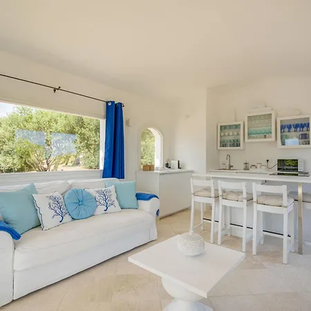 빌라 Panoramica Vista Mare-privacy Con Piscina Cugnana Verde