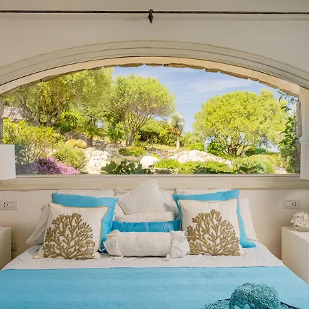 Villa Panoramica Vista Mare-privacy Con Piscina Cugnana Verde