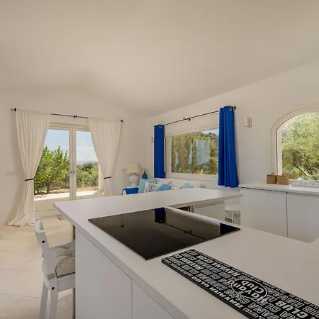 Panoramica Vista Mare-privacy Con Piscina Вилла