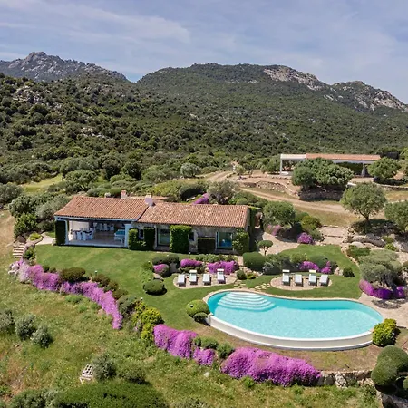 Panoramica Vista Mare-privacy Con Piscina Вилла *