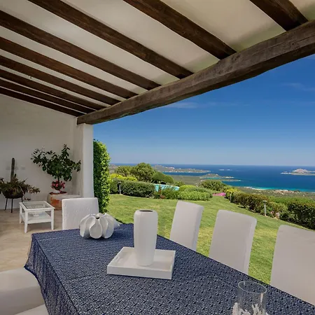 Вилла Panoramica Vista Mare-privacy Con Piscina Cugnana Verde
